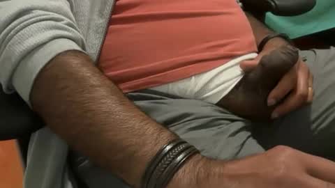 Snapshot of hugo_bulls chatting on 04-19-26, 07:07 HunkyLover online show from 04-19-26, 07:07