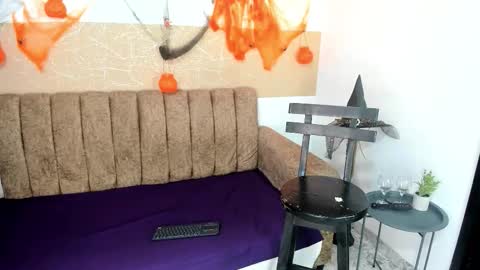 Snapshot of hugo_sexy80 chatting on 11-02-25, 11:29 hugo_sexy80 online show from 11-02-25, 11:29