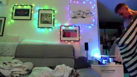 Hugo online show from 12-15-24, 05:10