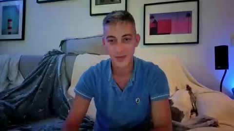 Snapshot of hugolandcam chatting on 09-29-25, 08:46 Hugo online show from 09-29-25, 08:46