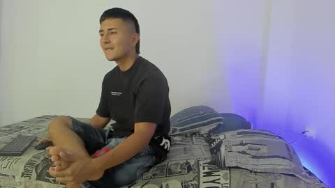 Snapshot of hugosan2 chatting on 10-06-25, 07:44 Hugo online show from 10-06-25, 07:44