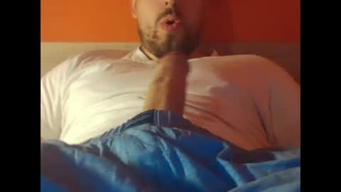 Snapshot of hugothewood1001 chatting on 12-01-24, 08:31 hugothewood1001 online show from 12-01-24, 08:31