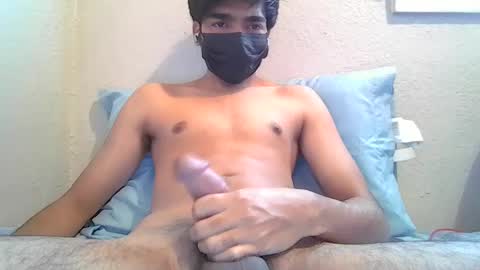 hulkyking1812000 online show from 02-24-25, 07:41