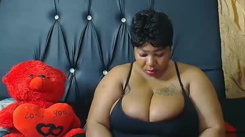 humongoustitss500929 online show from 09-24-25, 07:17