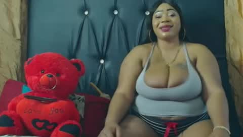 humongoustitss500929 online show from 10-31-25, 12:17