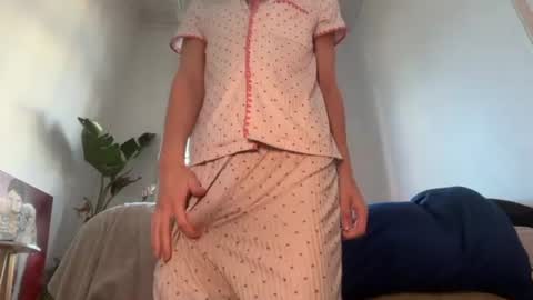 Alice help me reach 100 likes  online show from 07-29-26, 11:52