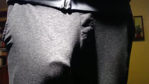 Big uncut cock dripping online show from 01-08-25, 01:32