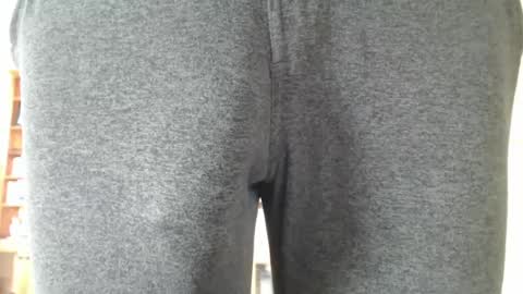 Big uncut cock dripping online show from 02-11-25, 06:33