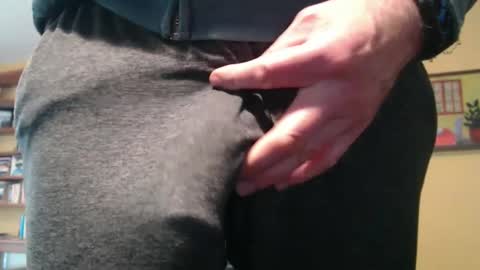 Big uncut cock dripping online show from 02-15-25, 12:15