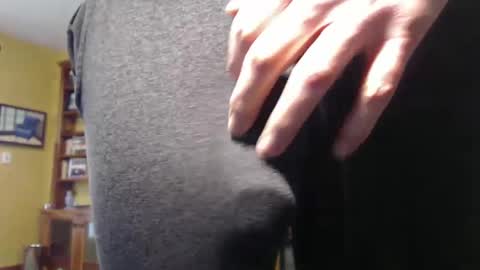 Big uncut cock dripping online show from 02-17-25, 07:21