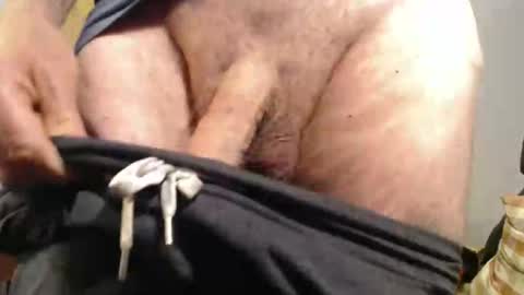 Big uncut cock dripping online show from 09-19-25, 02:35