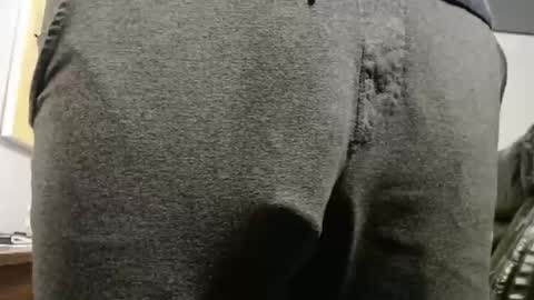 Big uncut cock dripping online show from 10-12-25, 02:43