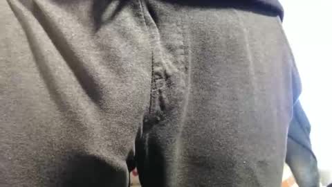 Big uncut cock dripping online show from 05-03-26, 08:37