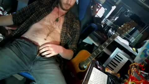 Snapshot of hungginger4u chatting on 05-29-26, 03:21 HungGinger4U online show from 05-29-26, 03:21