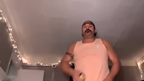 Snapshot of hungitalian40 chatting on 11-10-25, 12:09 hungitalian40 online show from 11-10-25, 12:09