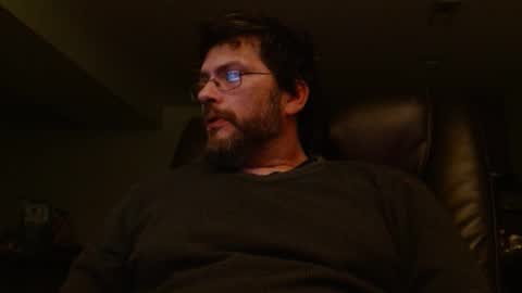 Snapshot of hunglonelyguy chatting on 12-31-24, 03:12 LonelyGuy online show from 12-31-24, 03:12
