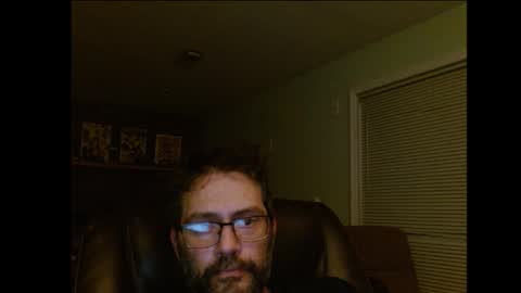 Snapshot of hunglonelyguy chatting on 10-27-25, 12:36 LonelyGuy online show from 10-27-25, 12:36