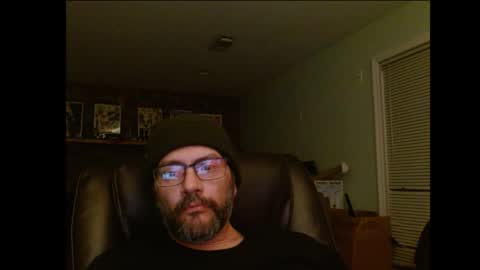 Snapshot of hunglonelyguy chatting on 12-01-25, 03:55 LonelyGuy online show from 12-01-25, 03:55