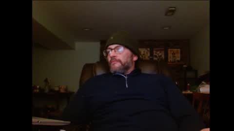 Snapshot of hunglonelyguy chatting on 01-07-26, 04:15 LonelyGuy online show from 01-07-26, 04:15