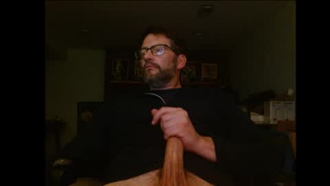 Snapshot of hunglonelyguy chatting on 03-26-26, 03:01 LonelyGuy online show from 03-26-26, 03:01
