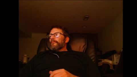 Snapshot of hunglonelyguy chatting on 04-28-26, 02:38 LonelyGuy online show from 04-28-26, 02:38