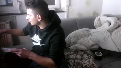 Snapshot of hungryboyyb chatting on 12-14-25, 06:34 LittleDevilXo1999 online show from 12-14-25, 06:34