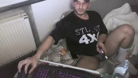 Snapshot of hungryboyyb chatting on 12-22-25, 05:54 LittleDevilXo1999 online show from 12-22-25, 05:54