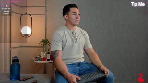 hunk_ryan online show from 12-01-24, 08:31