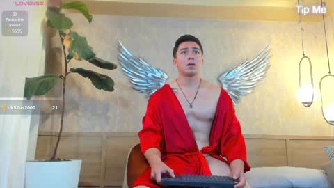 hunk_ryan online show from 12-06-24, 03:55