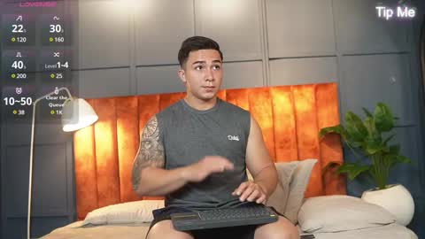 hunk_ryan online show from 02-10-25, 11:57