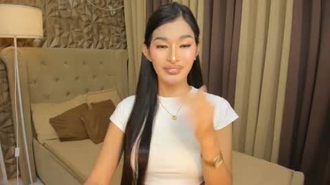 Snapshot of hunkhomerontop chatting on 11-08-25, 08:47 hunkhomerontop online show from 11-08-25, 08:47