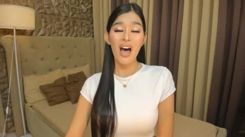 hunkhomerontop online show from 11-23-25, 08:58