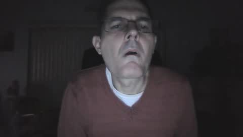 hunkmasclefad458 online show from 11-13-25, 05:50