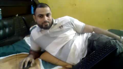 Snapshot of hunkster102 chatting on 09-08-25, 03:11 hunkster102 online show from 09-08-25, 03:11