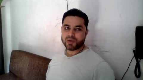 Snapshot of hunkster102 chatting on 05-02-26, 04:39 hunkster102 online show from 05-02-26, 04:39