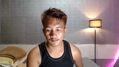 Snapshot of hunkylloyd chatting on 06-04-26, 09:15 hunkylloyd online show from 06-04-26, 09:15