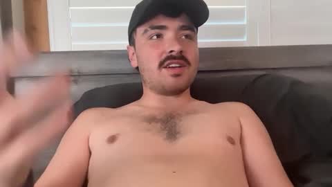 Snapshot of hunterbentleyy chatting on 09-17-25, 09:27 Hunter online show from 09-17-25, 09:27