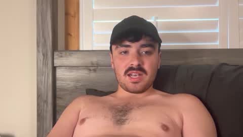 Snapshot of hunterbentleyy chatting on 09-19-25, 11:38 Hunter online show from 09-19-25, 11:38