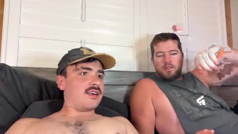 Snapshot of hunterbentleyy chatting on 09-27-25, 01:32 Hunter online show from 09-27-25, 01:32