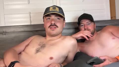 Snapshot of hunterbentleyy chatting on 09-28-25, 03:34 Hunter online show from 09-28-25, 03:34