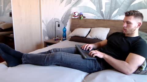 Hunter Bridges online show from 01-14-25, 09:13