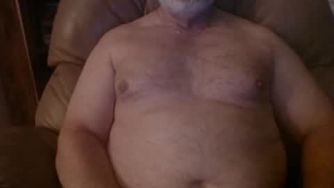 Snapshot of huntermark1 chatting on 11-23-25, 04:34 huntermark1 online show from 11-23-25, 04:34