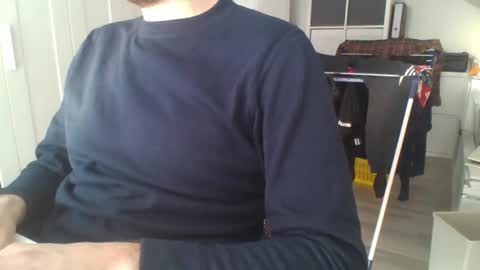 Snapshot of hunting_007 chatting on 01-11-26, 01:49 hunting_007 online show from 01-11-26, 01:49