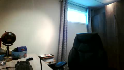 hurley7890 online show from 01-10-25, 03:27