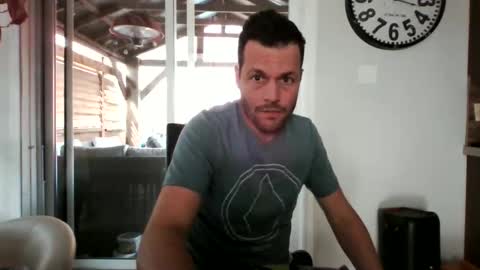 hurley7890 online show from 10-15-25, 04:18