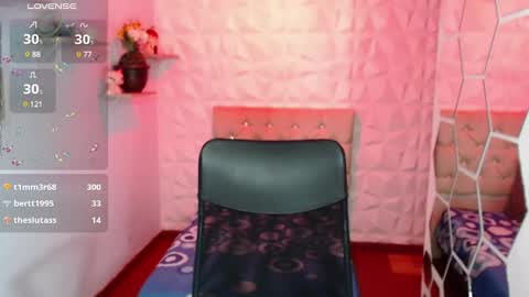 Snapshot of hurremcan_ chatting on 02-04-25, 06:49 Hurrem online show from 02-04-25, 06:49