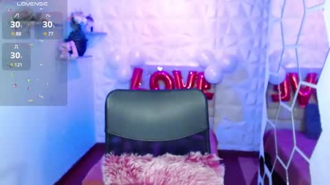 Snapshot of hurremcan_ chatting on 02-12-25, 12:55 Hurrem online show from 02-12-25, 12:55