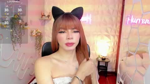 Snapshot of hurremcan_ chatting on 10-11-25, 02:15 Hurrem online show from 10-11-25, 02:15