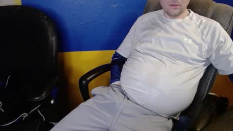 Huskyguy online show from 12-31-24, 04:49