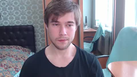 Tom online show from 06-10-26, 10:36